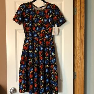 BNWT LulaRoe Medium Amelia